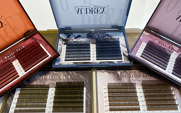 ・マツエクに新色はいりました!!!